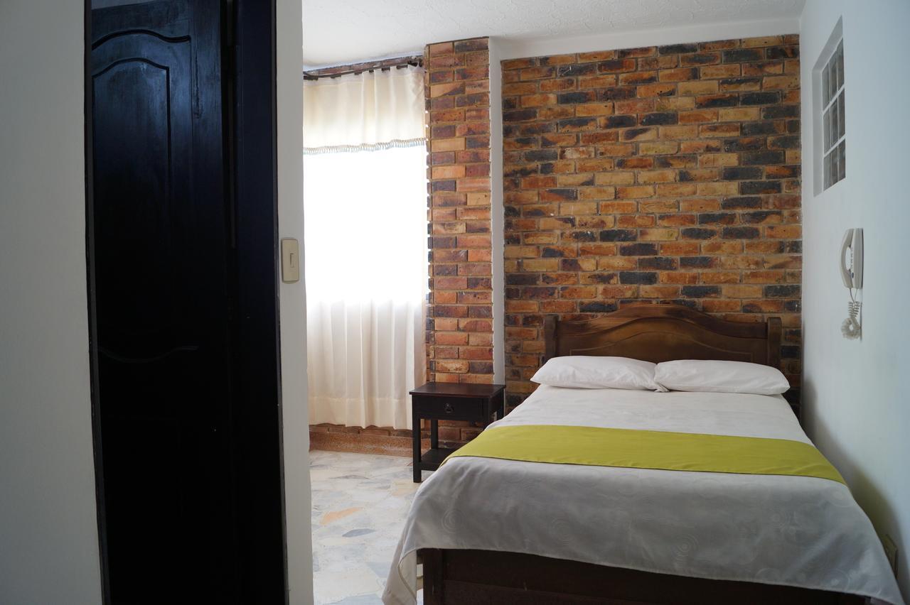Hotel Engatama 3*