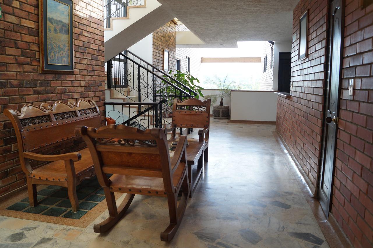 Hotel Engatama 3*